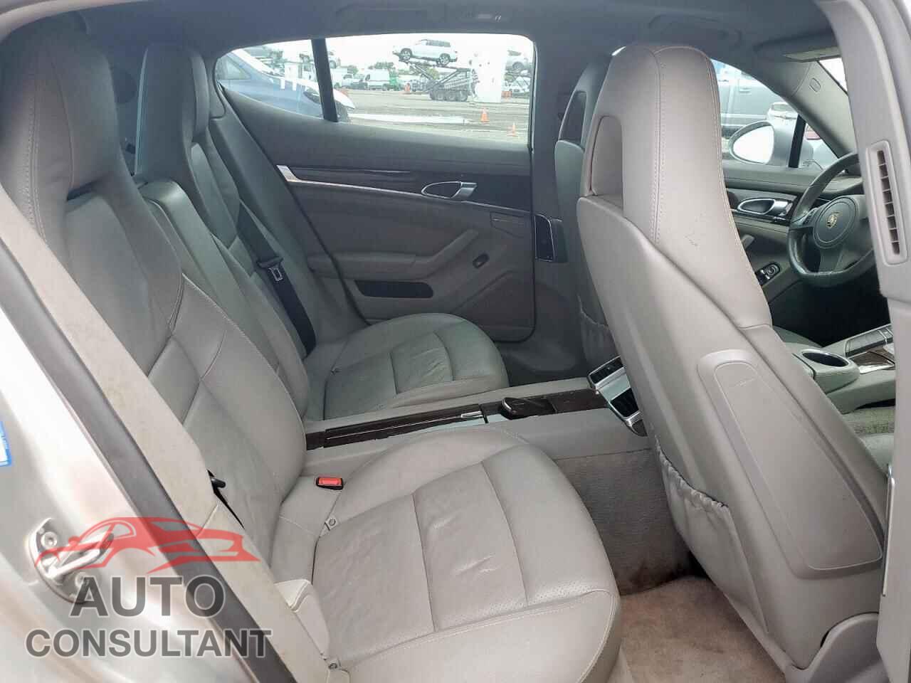 PORSCHE PANAMERA 2011 - WP0AA2A70BL011574