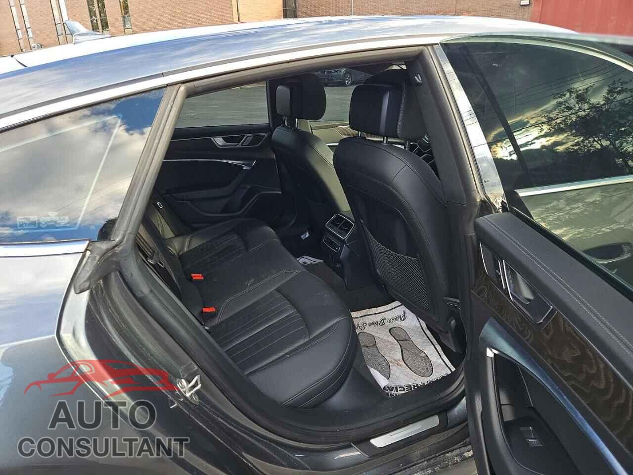 AUDI A7 2019 - WAUT2AF25KN120112