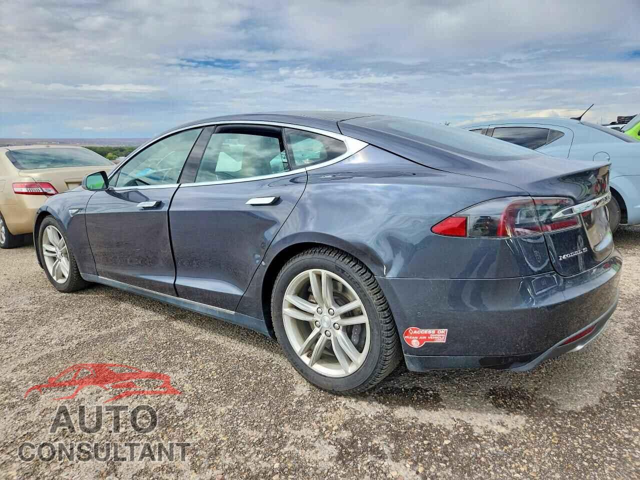 TESLA MODEL S 2015 - 5YJSA1V28FF097383