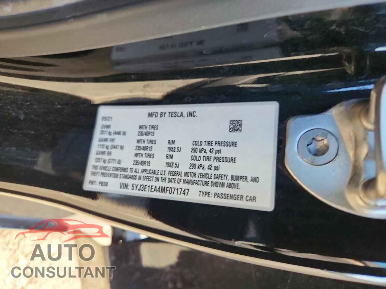 TESLA MODEL 3 2021 - 5YJ3E1EA4MF071747