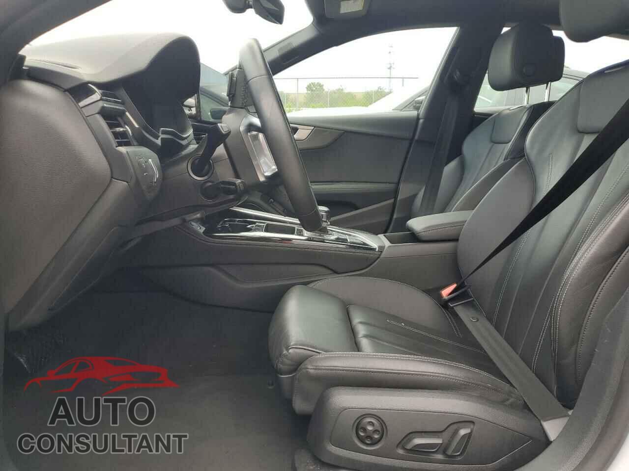 AUDI A5 2024 - WAUFACF52RA010237