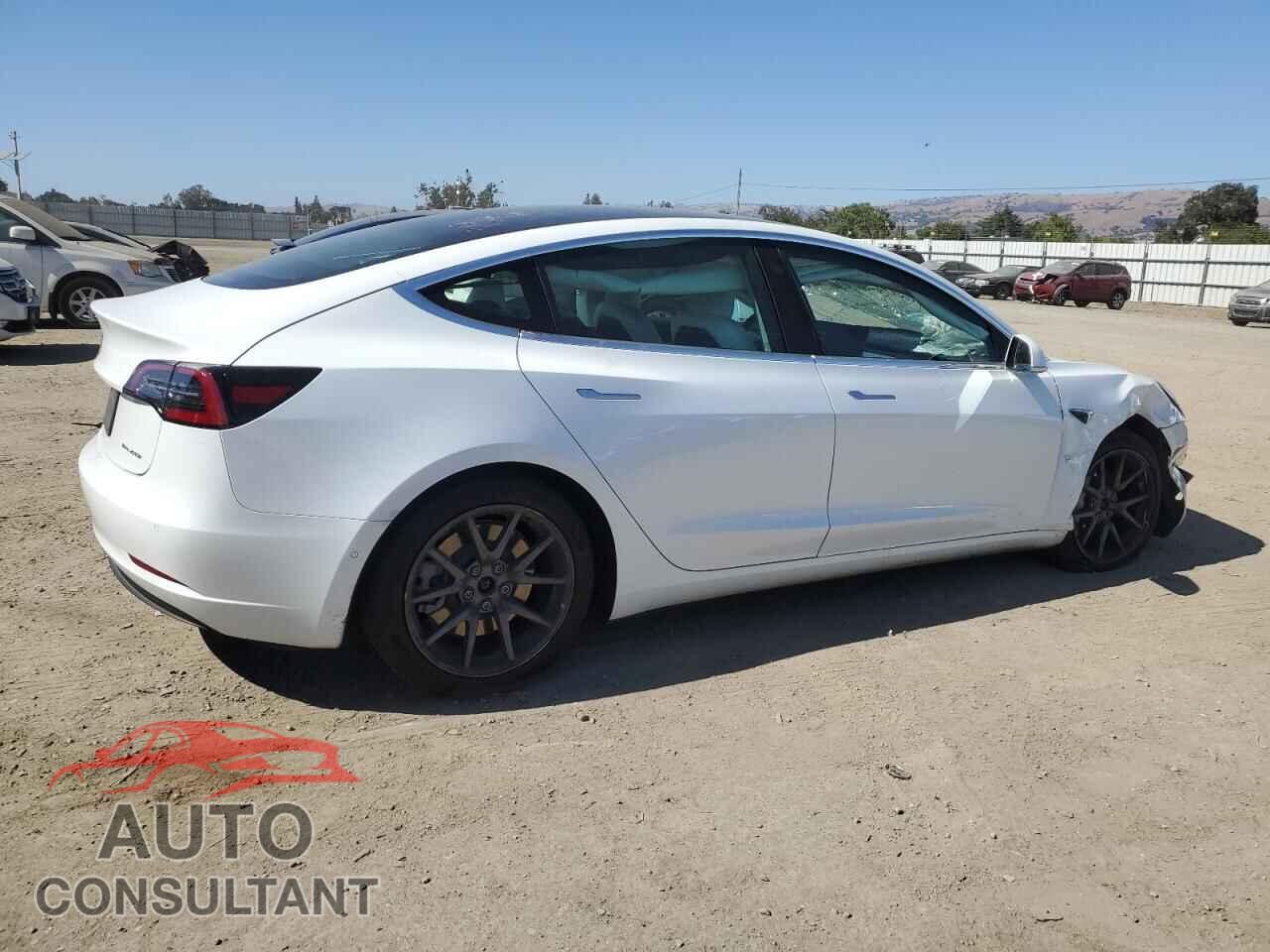 TESLA MODEL 3 2019 - 5YJ3E1EB0KF513235