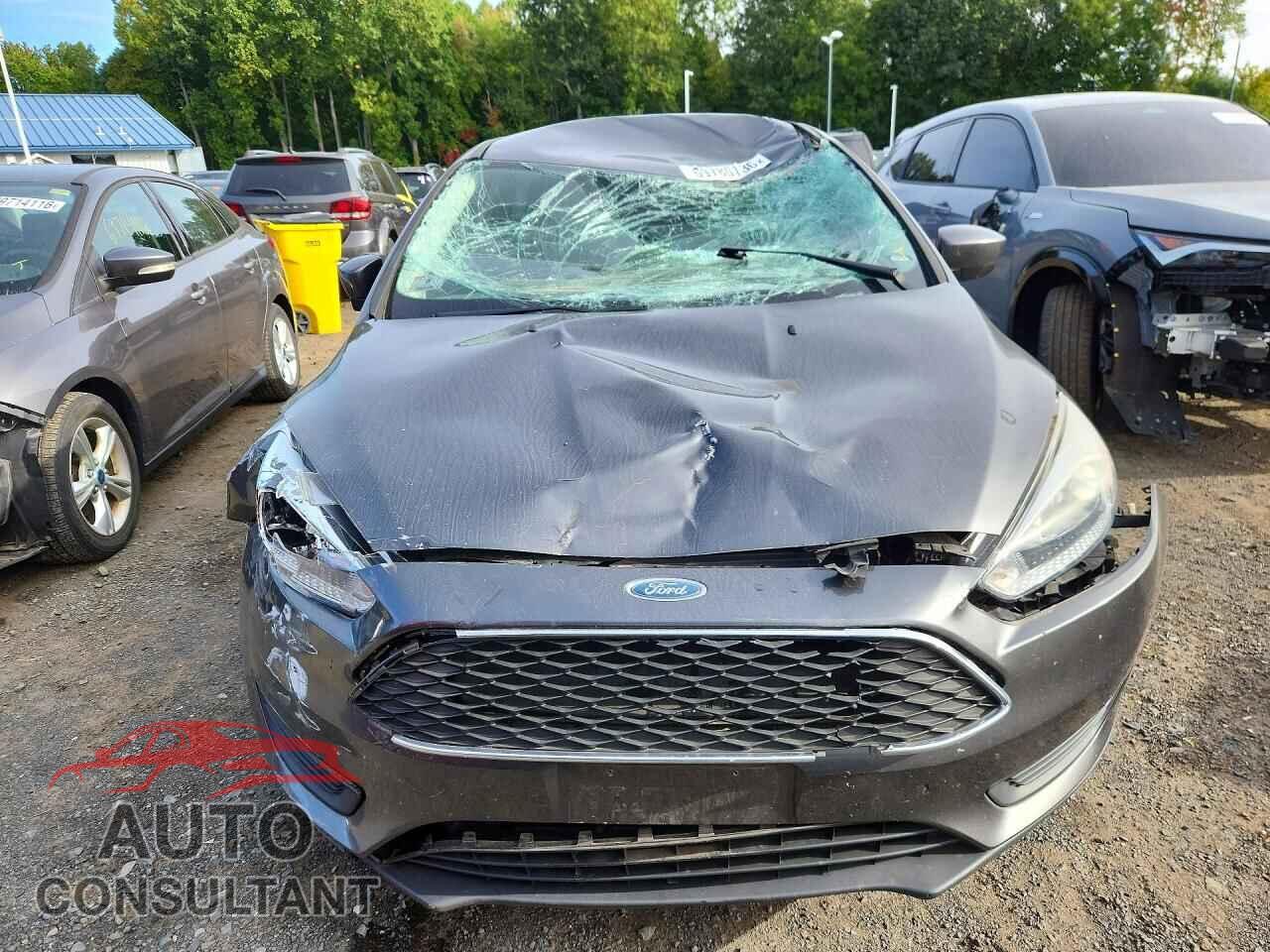 FORD FOCUS 2018 - 1FADP3F29JL290865