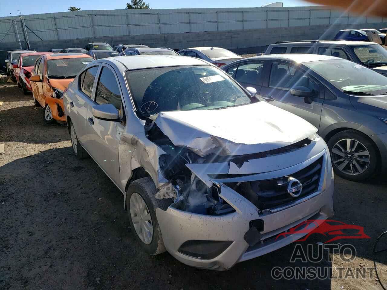 NISSAN VERSA 2018 - 3N1CN7AP6JL854288