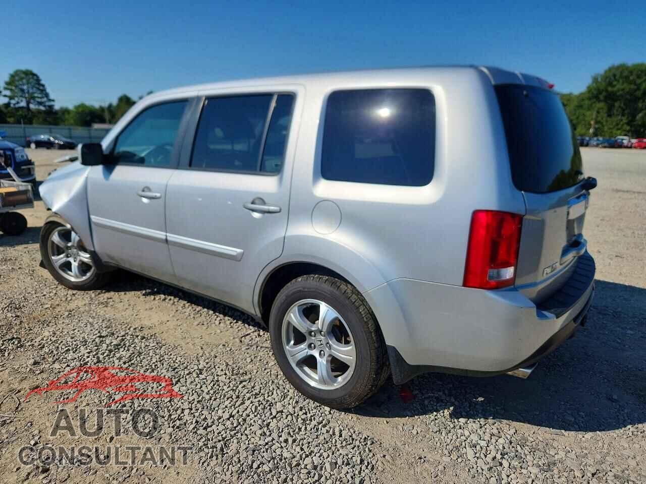HONDA PILOT 2013 - 5FNYF3H45DB032704