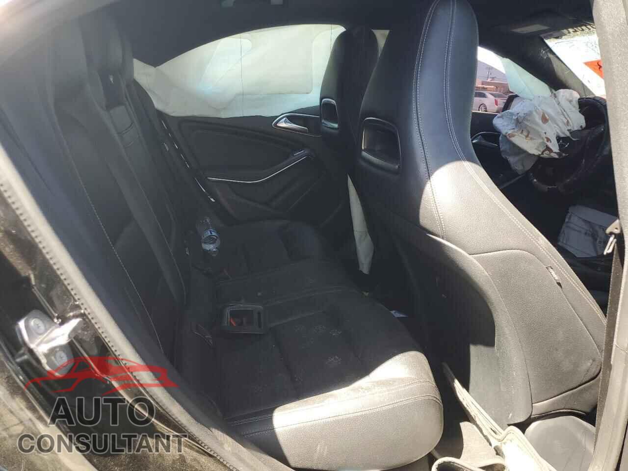 MERCEDES-BENZ CLA-CLASS 2019 - WDDSJ4EB4KN699524