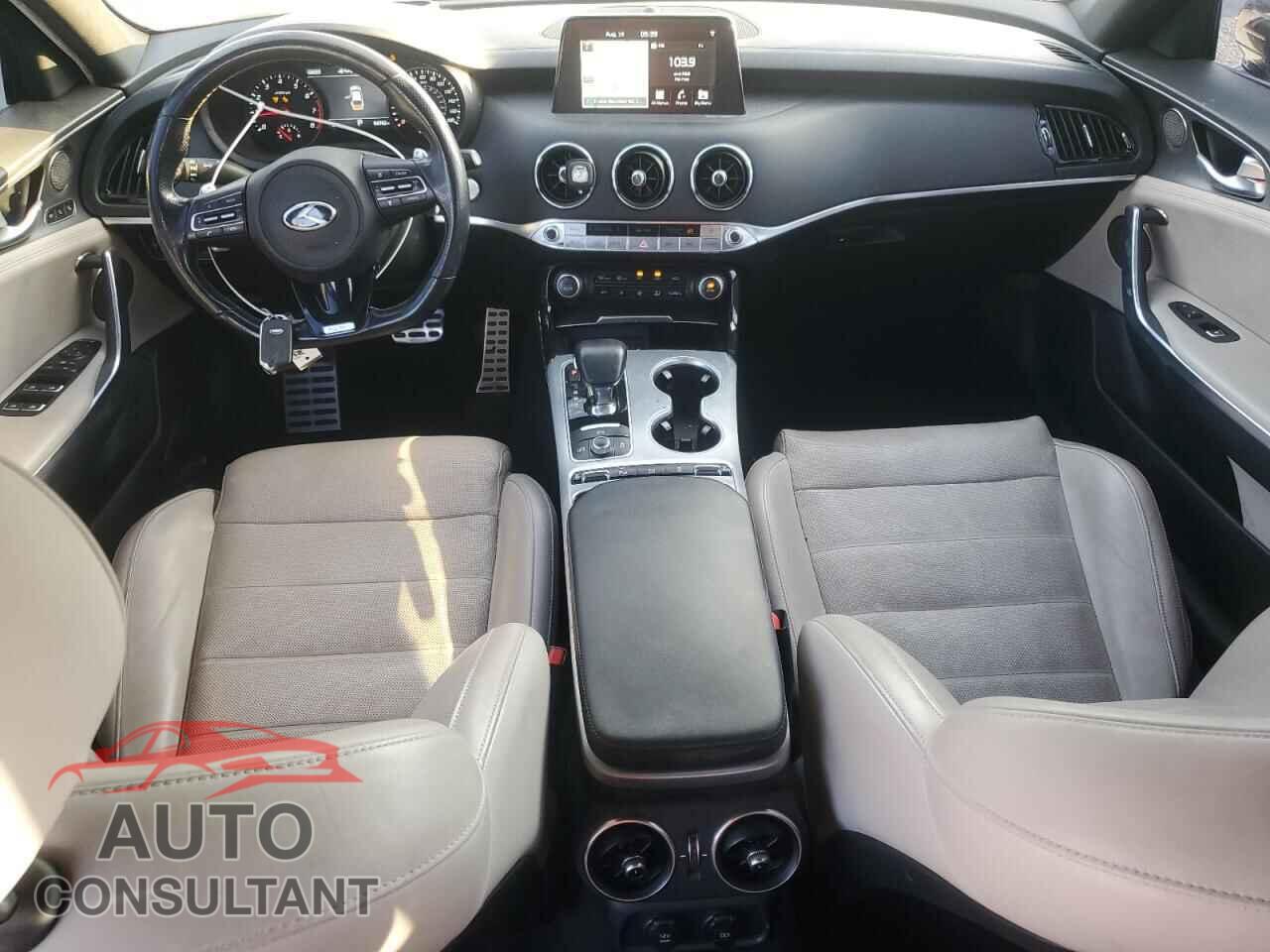 KIA STINGER 2019 - KNAE55LC7K6064138