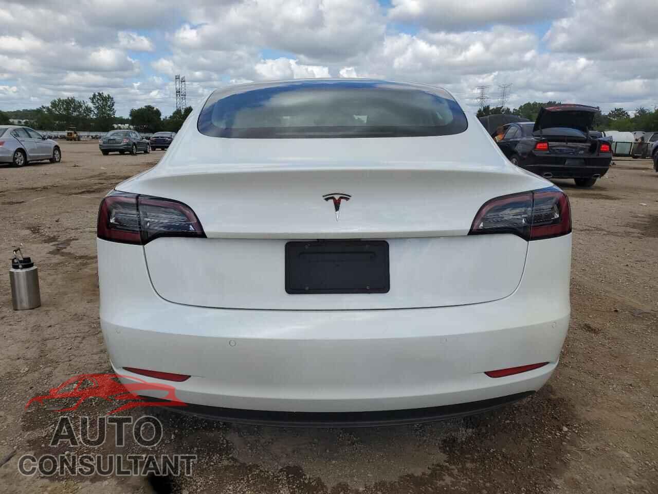 TESLA MODEL 3 2021 - 5YJ3E1EA1MF961283