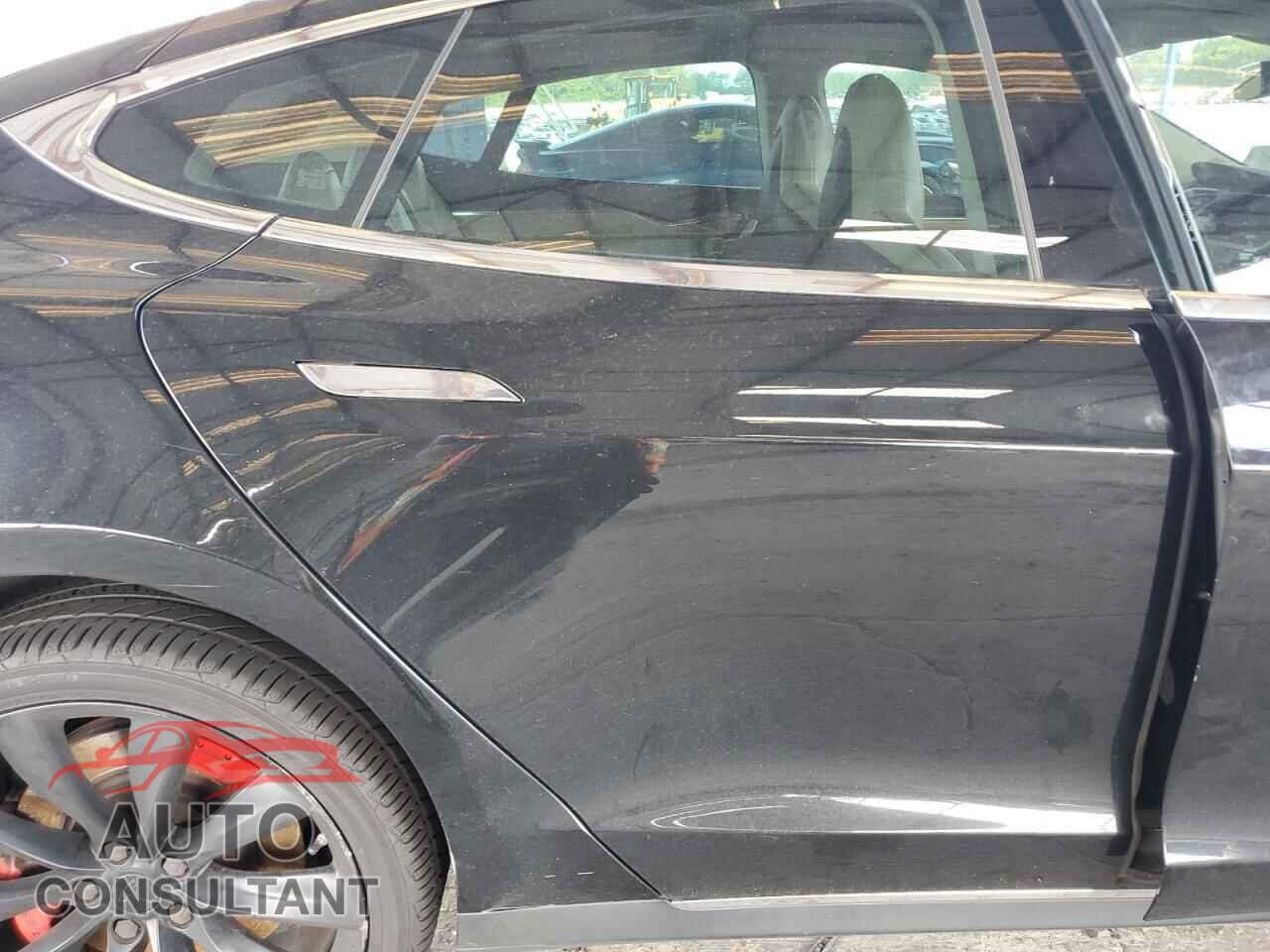 TESLA MODEL S 2013 - 5YJSA1DP5DFP07055