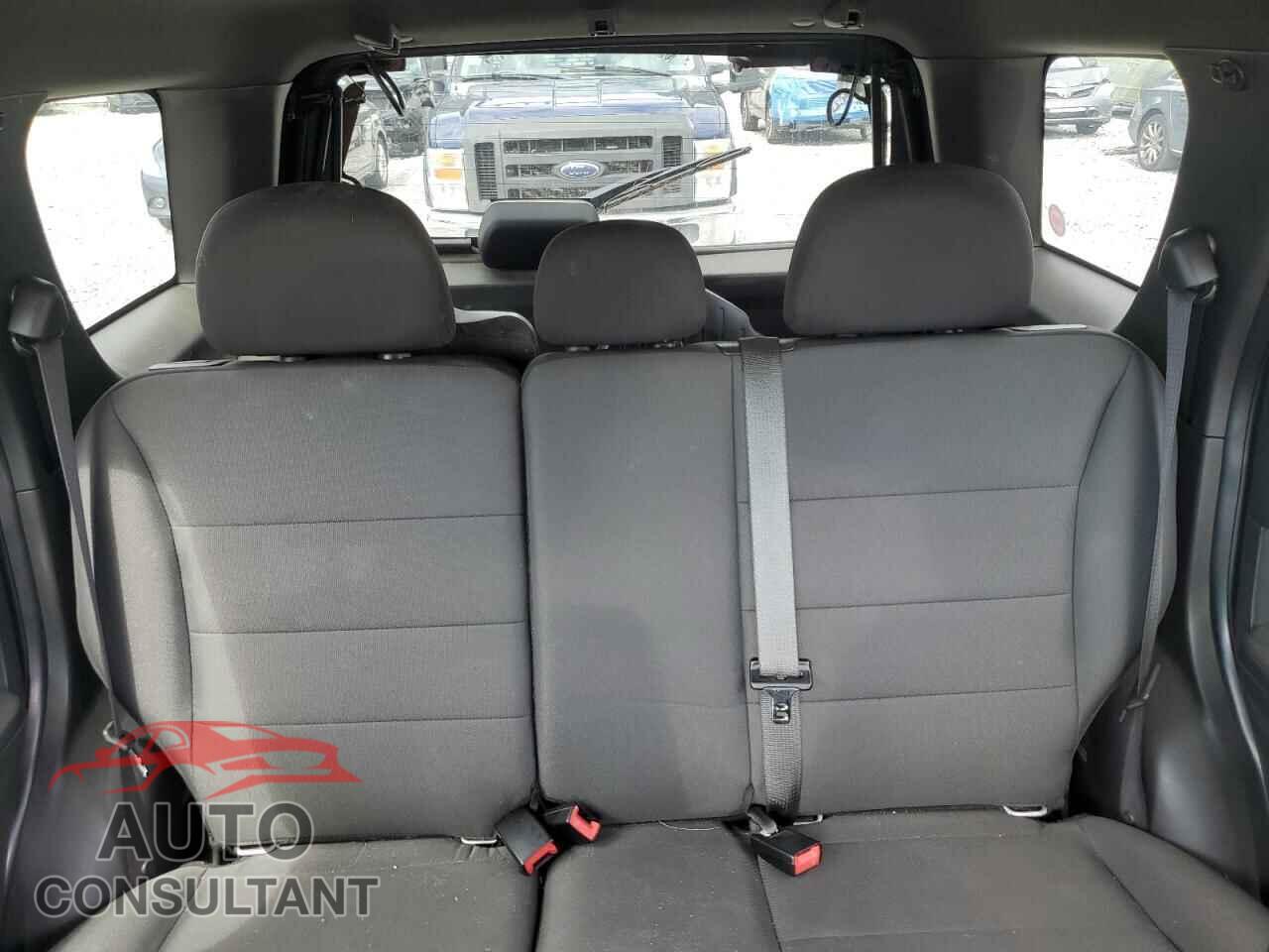FORD ESCAPE 2011 - 1FMCU9DG3BKC01200