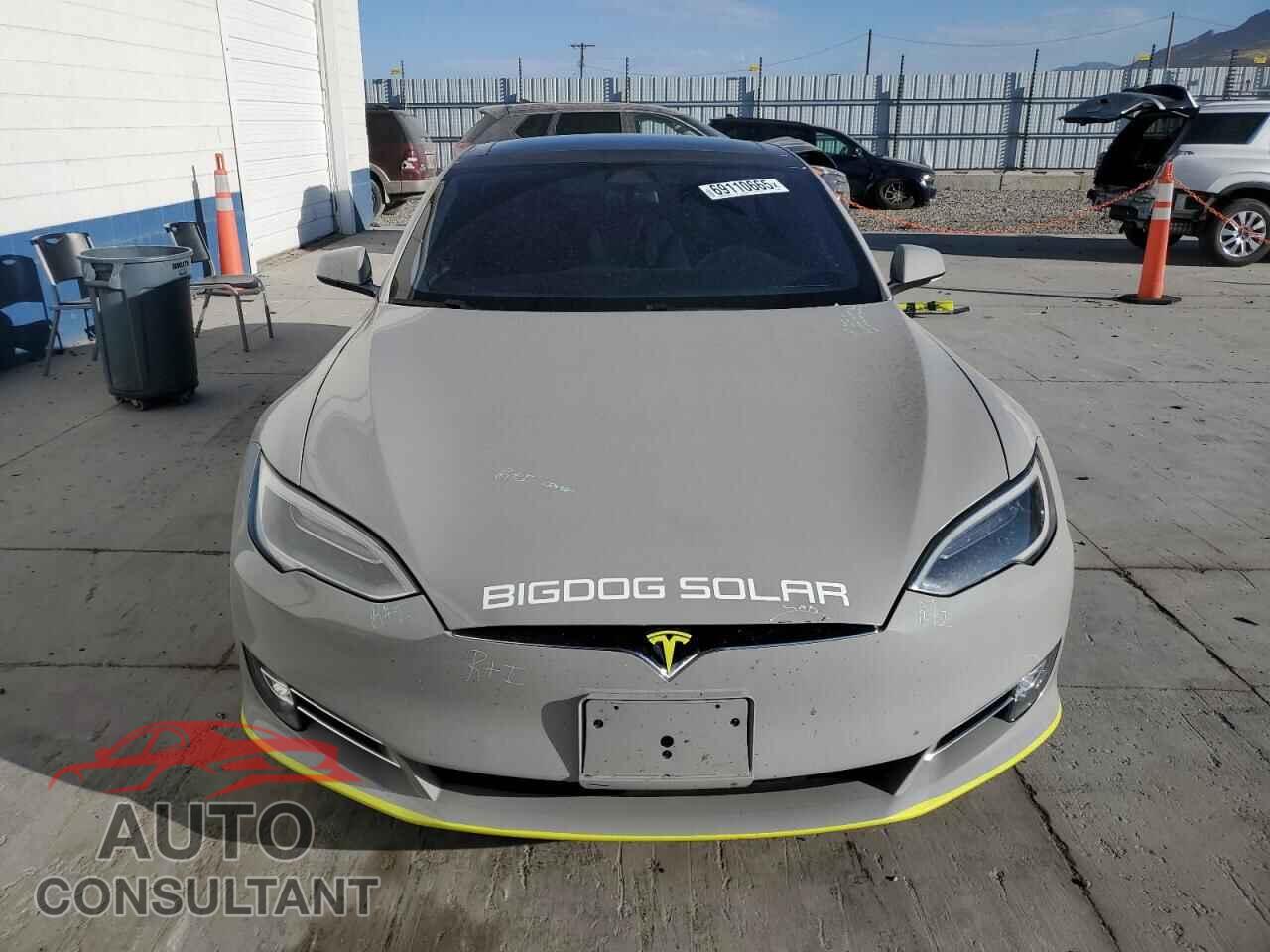 TESLA MODEL S 2017 - 5YJSA1E44HF228801