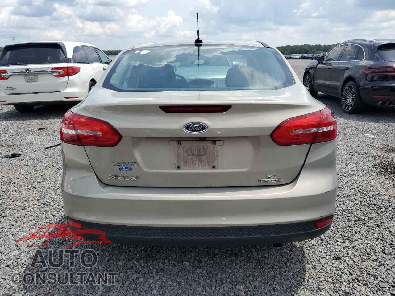 FORD FOCUS 2015 - 1FADP3F22FL366207
