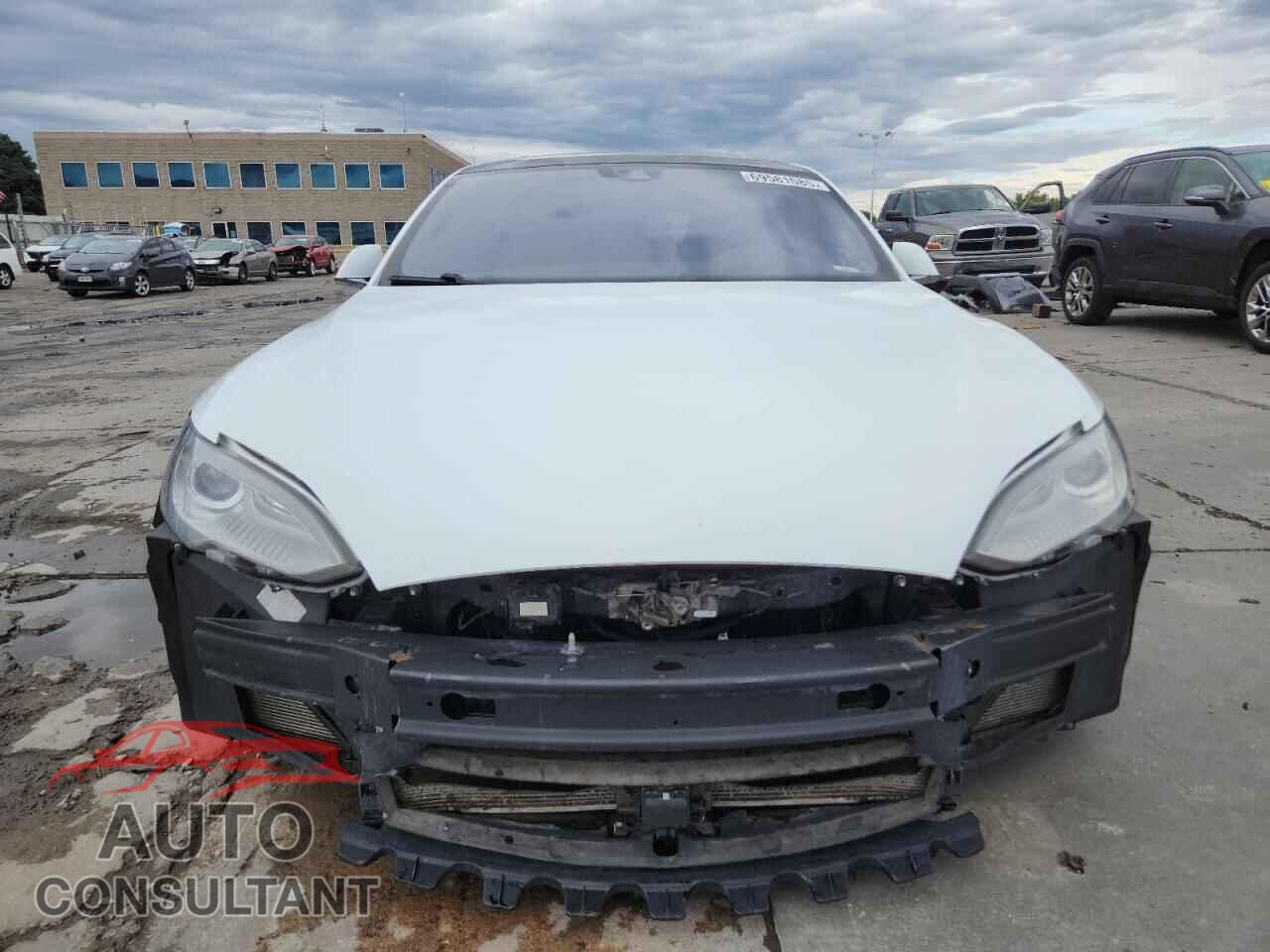 TESLA MODEL S 2016 - 5YJSA1E27GF127572