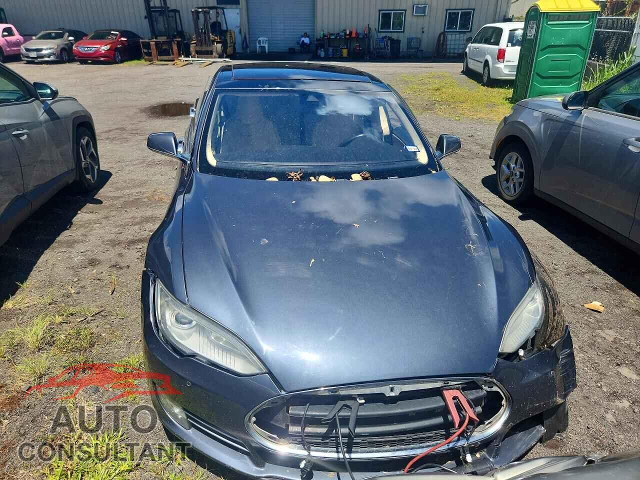 TESLA MODEL S 2015 - 5YJSA1H21FFP69957