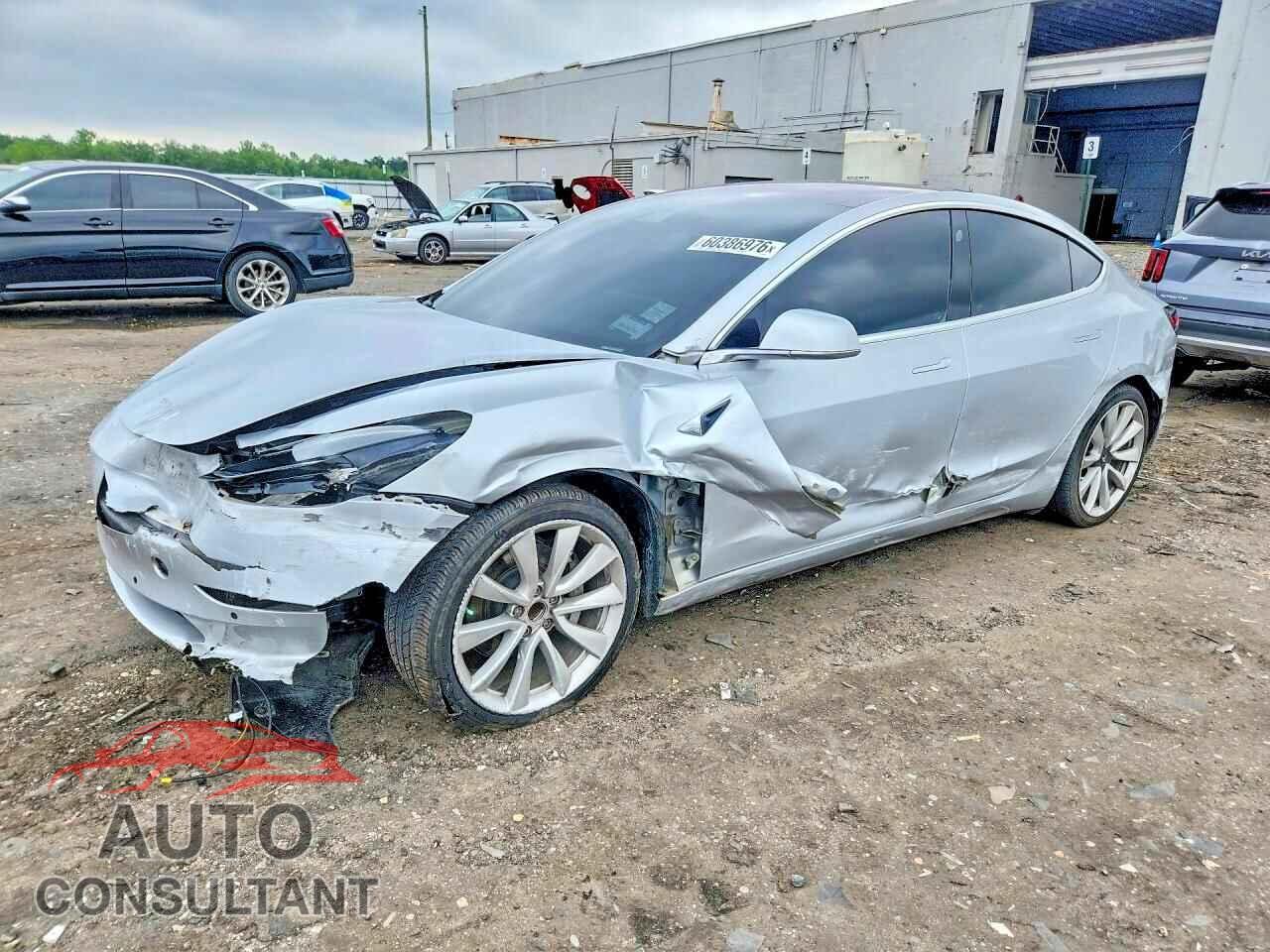 TESLA MODEL 3 2018 - 5YJ3E1EAXJF048341