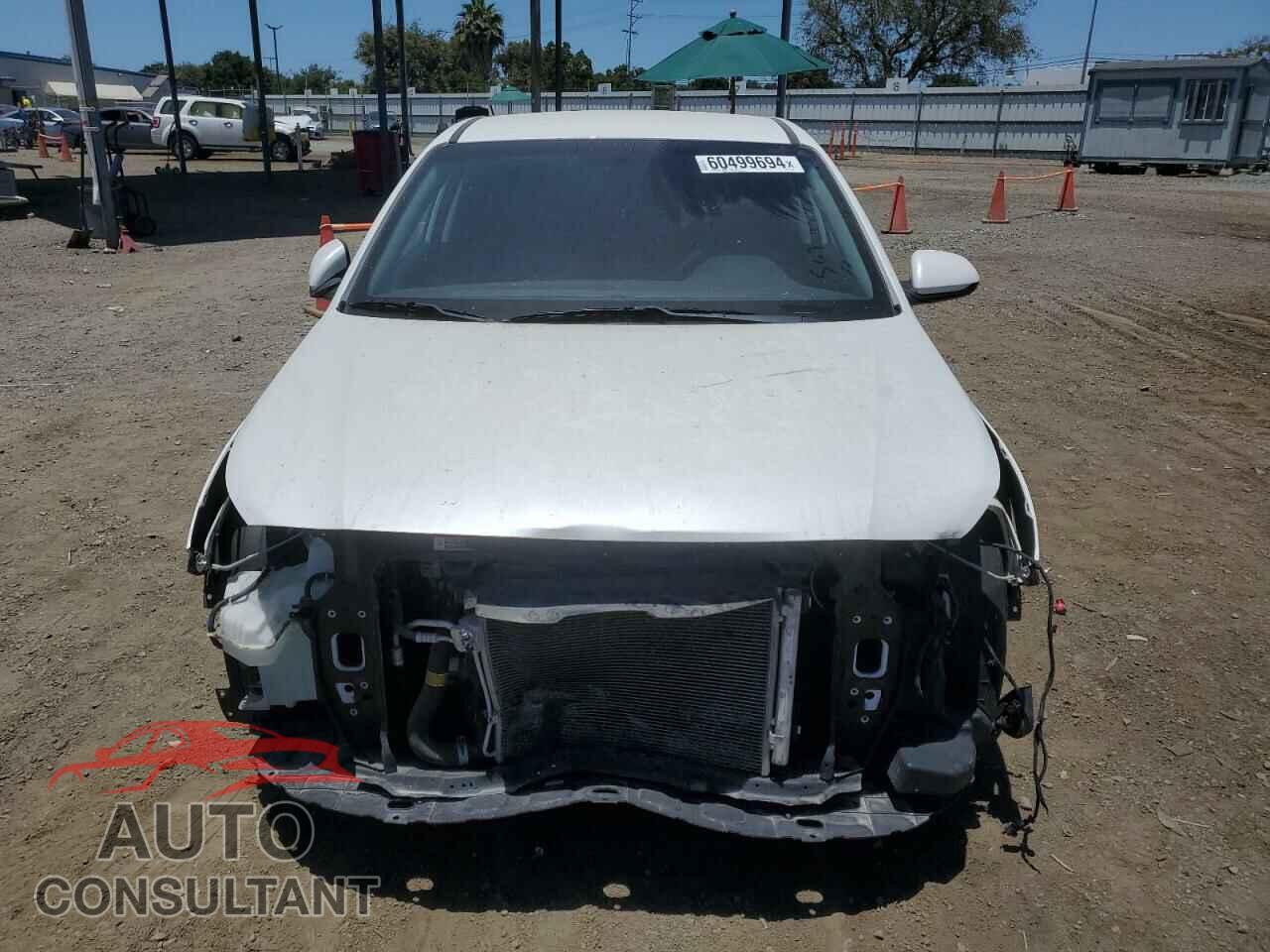 HYUNDAI ACCENT 2018 - 3KPC24A37JE016700