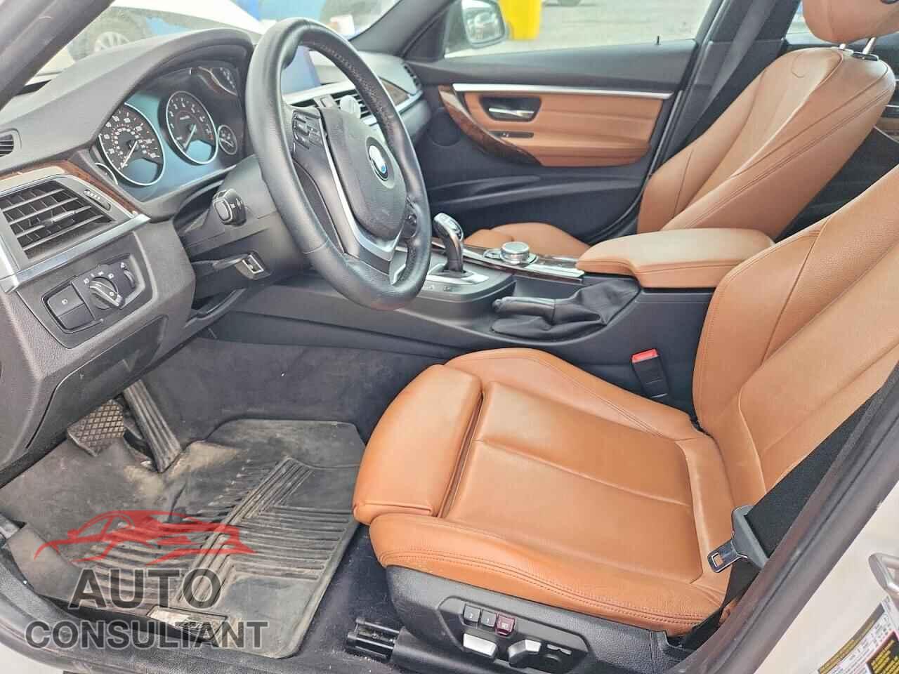 BMW 3 SERIES 2016 - WBA8E3G55GNU04199