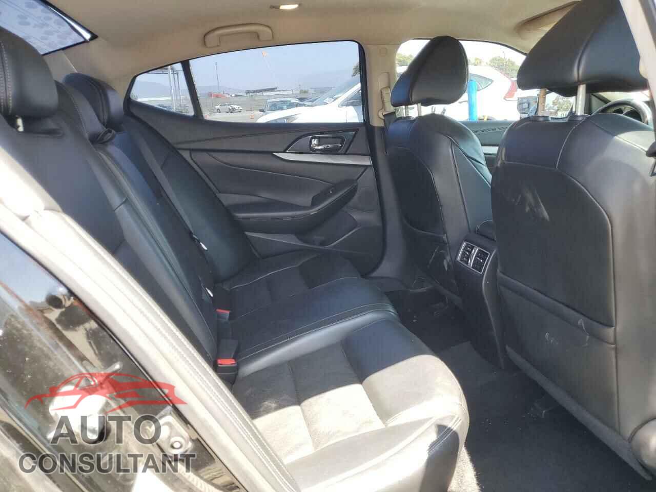 NISSAN MAXIMA 2018 - 1N4AA6AP1JC377717
