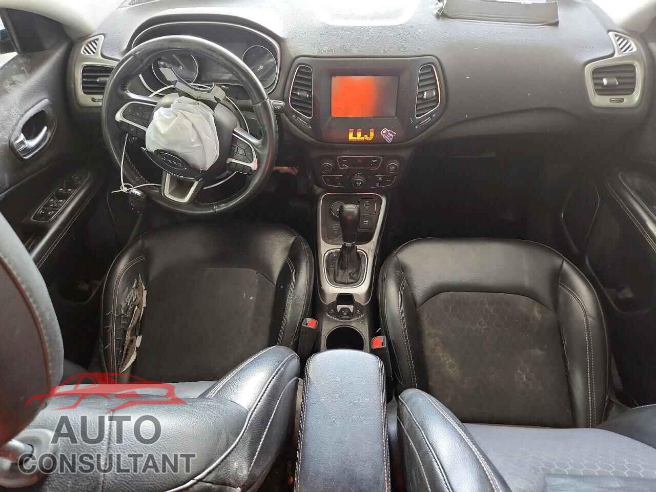 JEEP COMPASS 2018 - 3C4NJDBB2JT345205