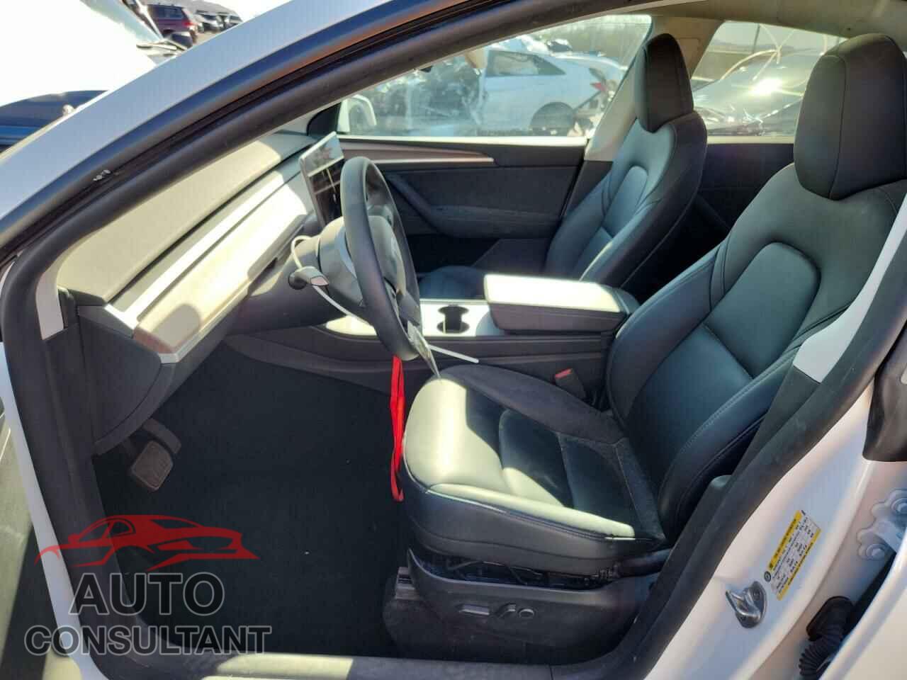 TESLA MODEL Y 2024 - 7SAYGDED7RF130909