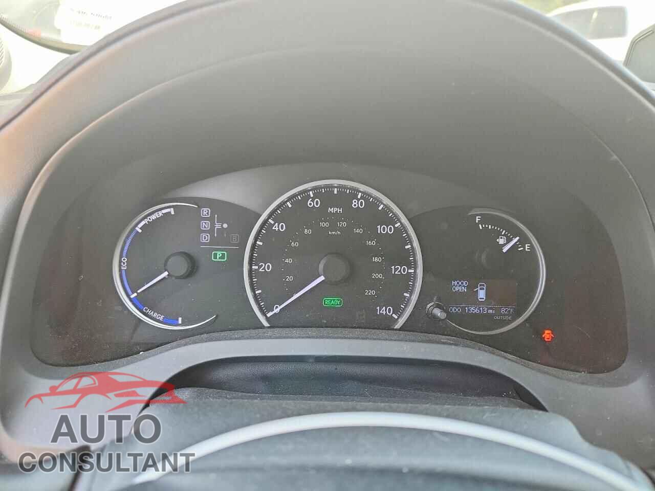 LEXUS CT 200 2012 - JTHKD5BH8C2106877