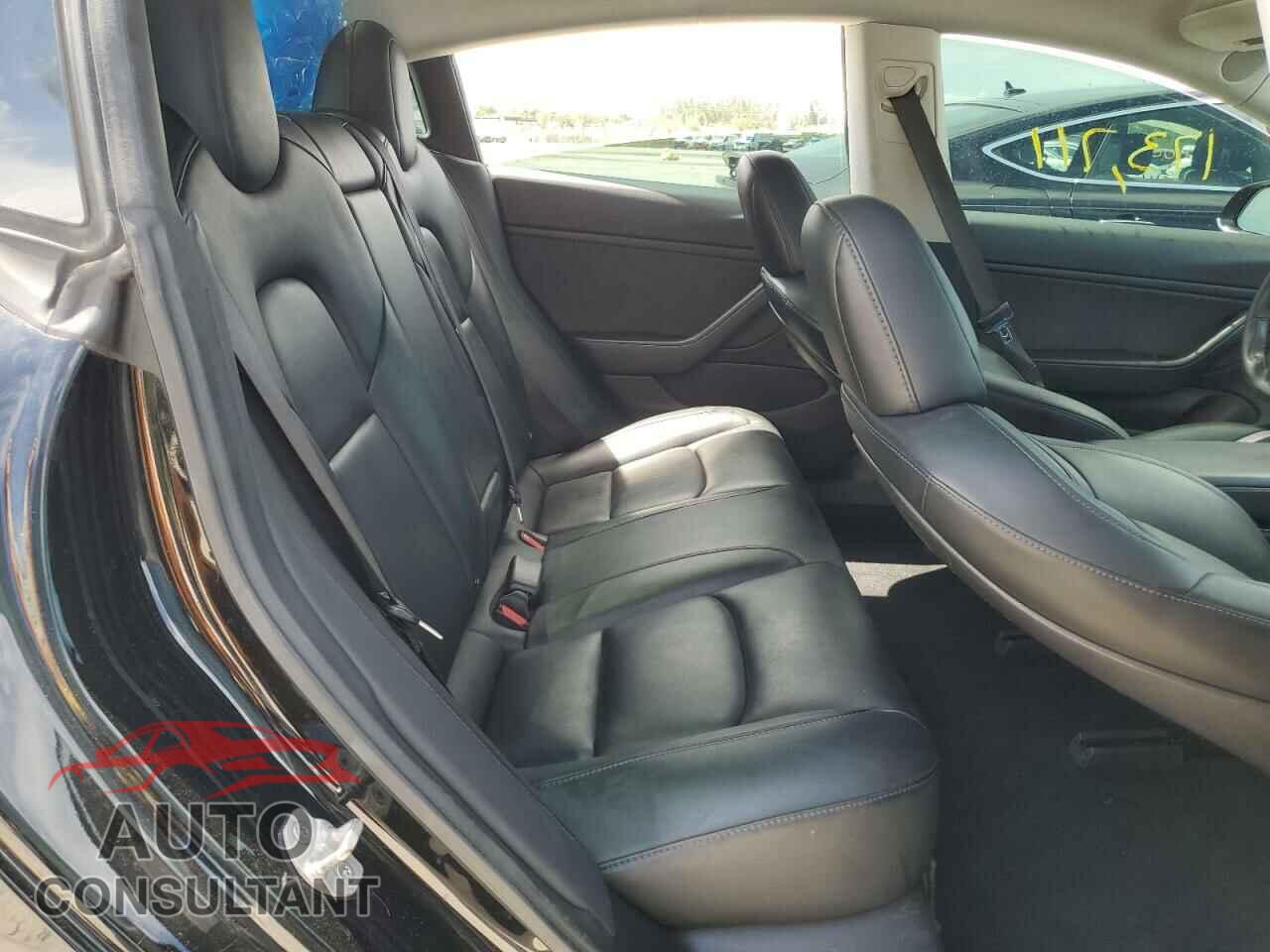 TESLA MODEL 3 2018 - 5YJ3E1EA6JF117915