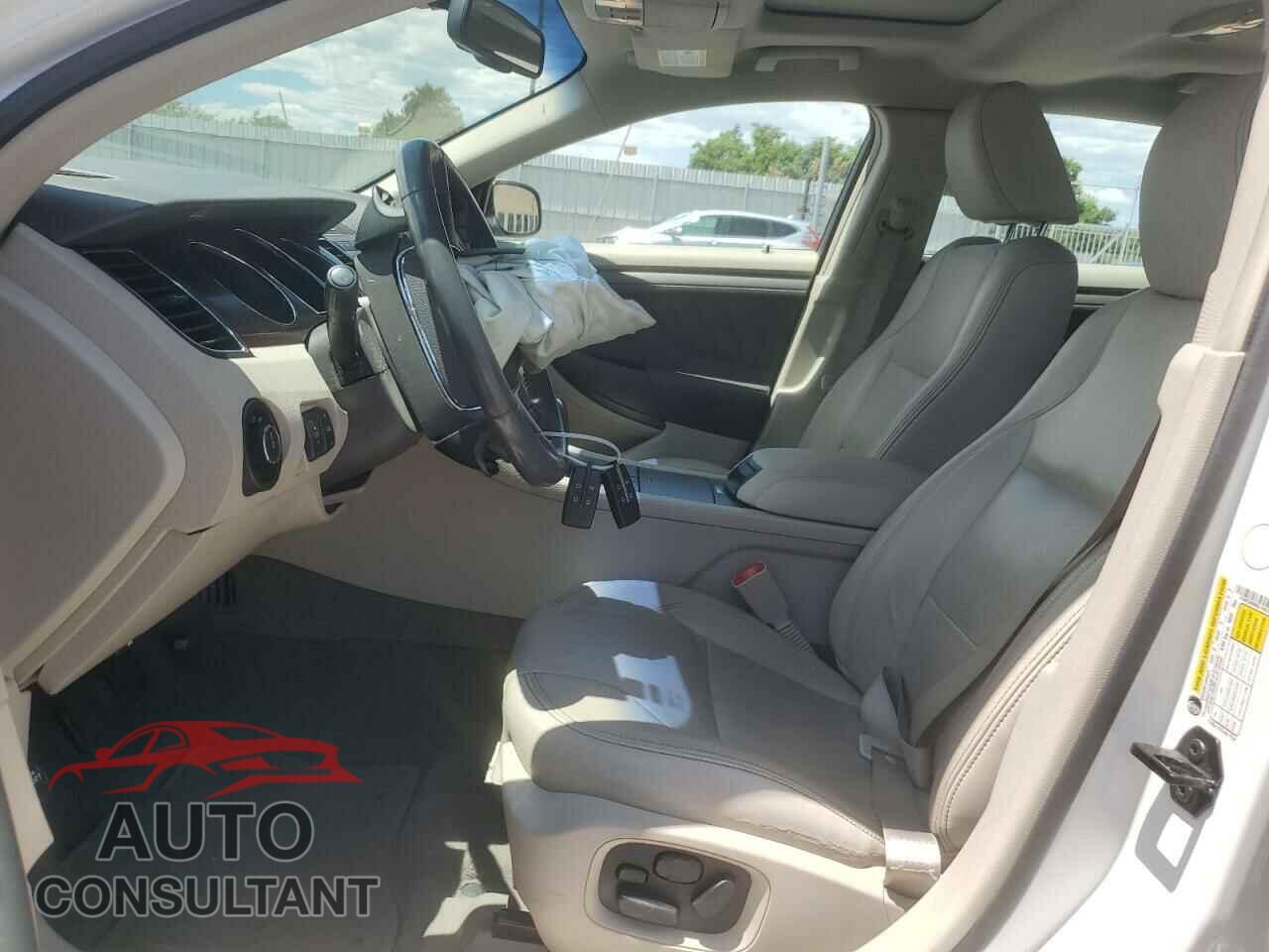 FORD TAURUS 2011 - 1FAHP2HW8BG104559