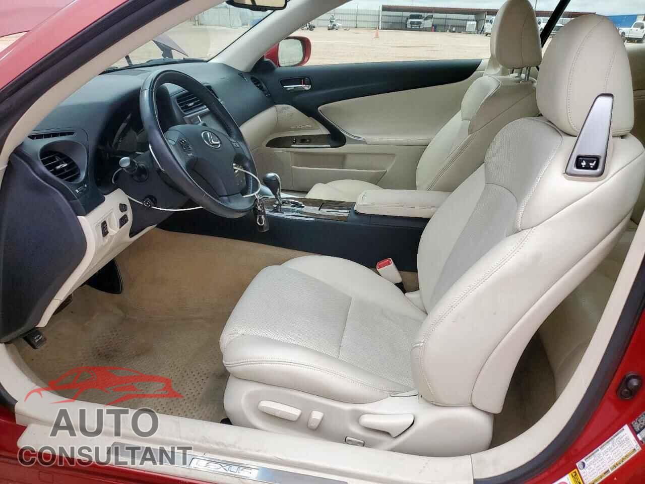 LEXUS IS 2010 - JTHFE2C22A2504011
