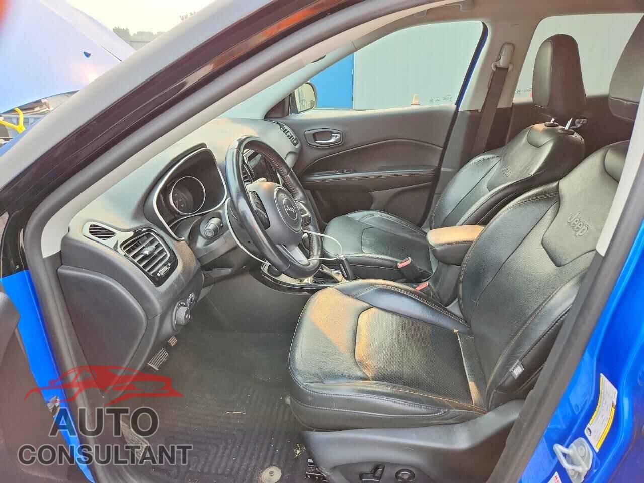 JEEP COMPASS 2018 - 3C4NJDCB8JT337351