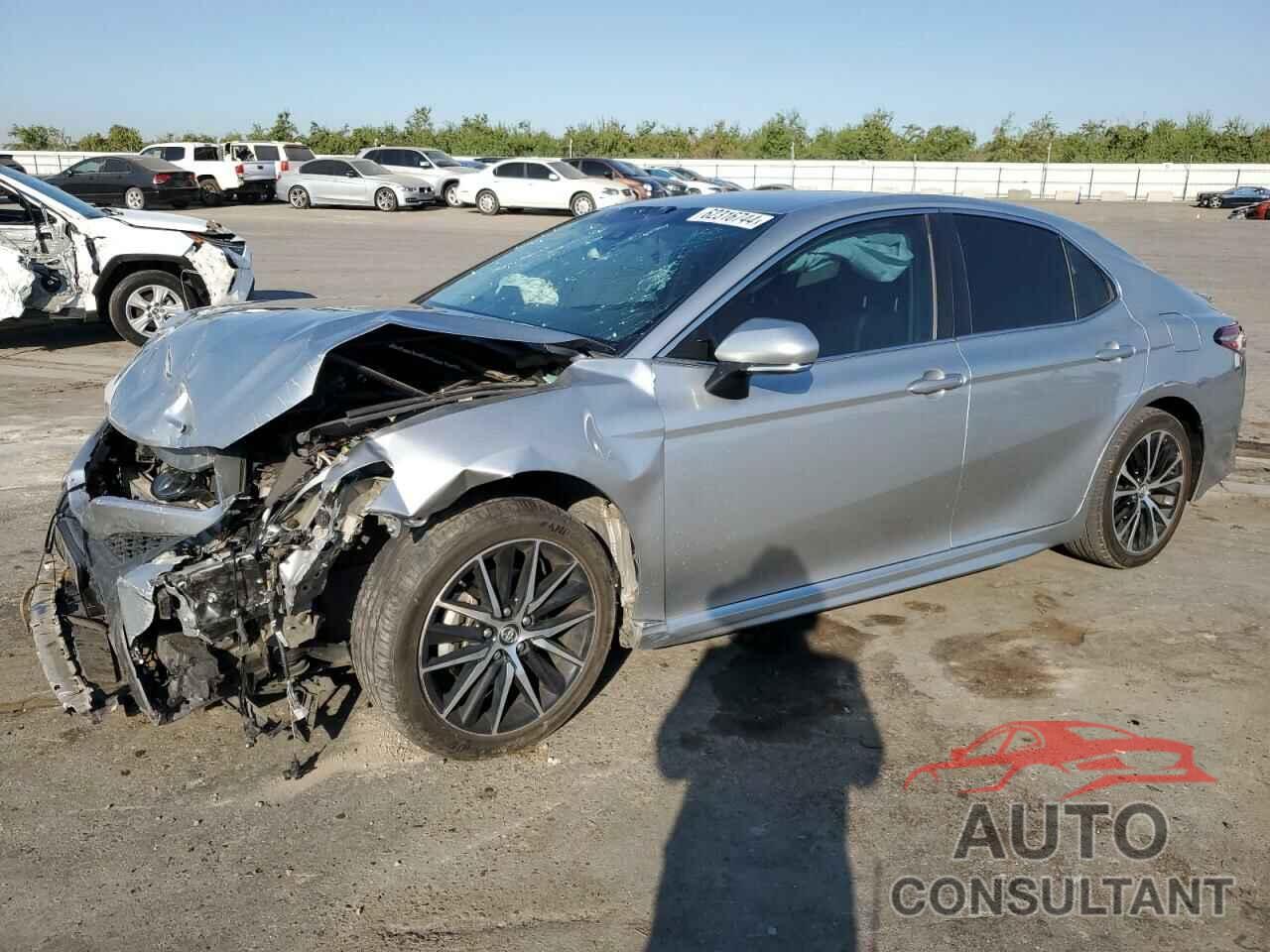 TOYOTA CAMRY 2018 - 4T1B11HK6JU602019