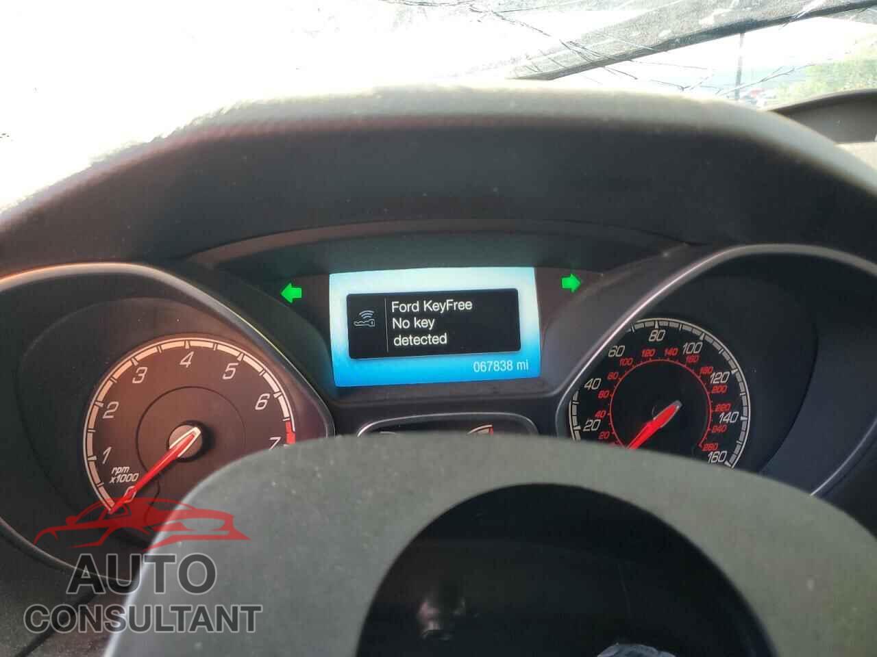 FORD FOCUS 2014 - 1FADP3L90EL450607