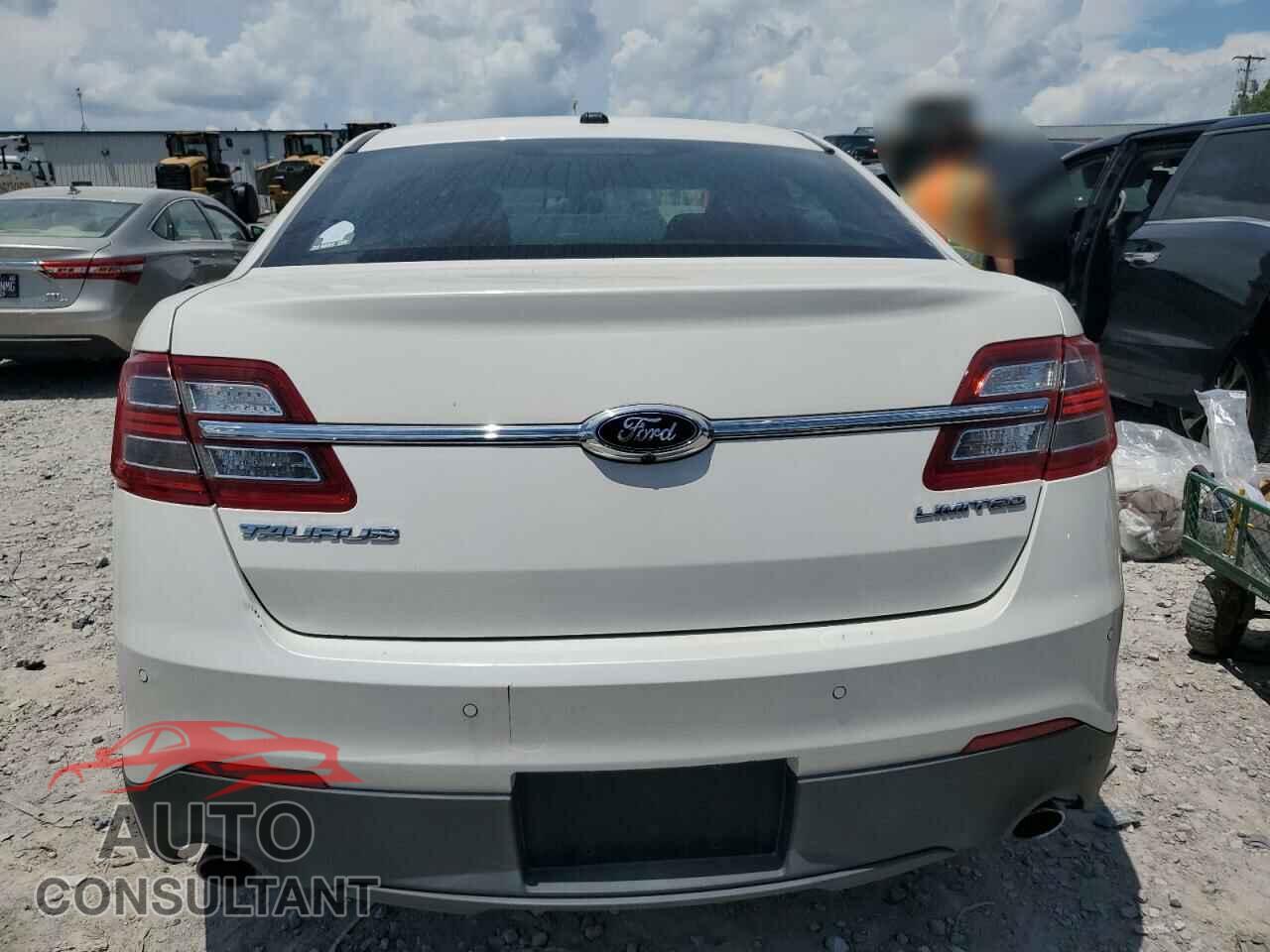 FORD TAURUS 2013 - 1FAHP2F81DG202727