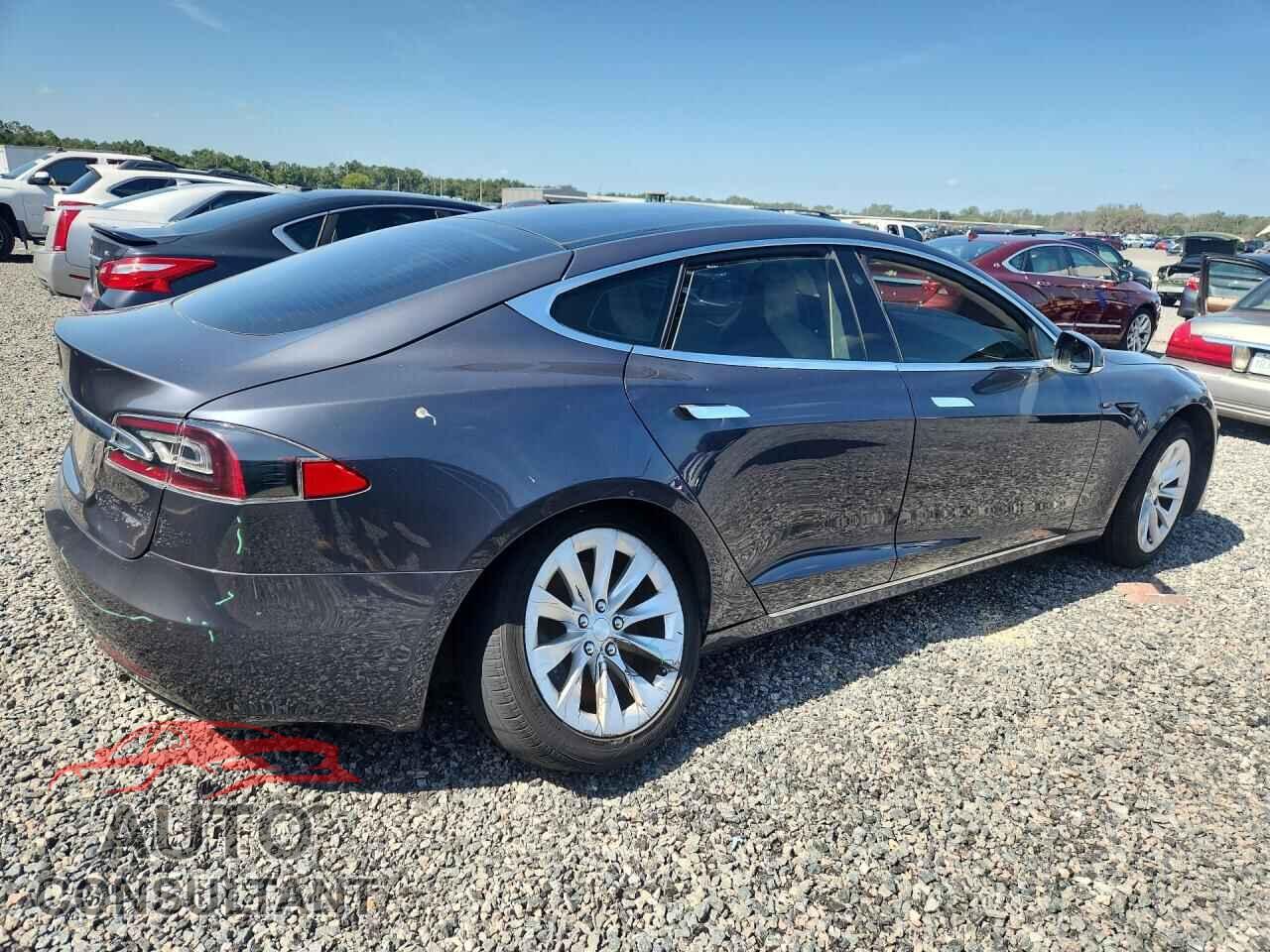 TESLA MODEL S 2017 - 5YJSA1E23HF230408