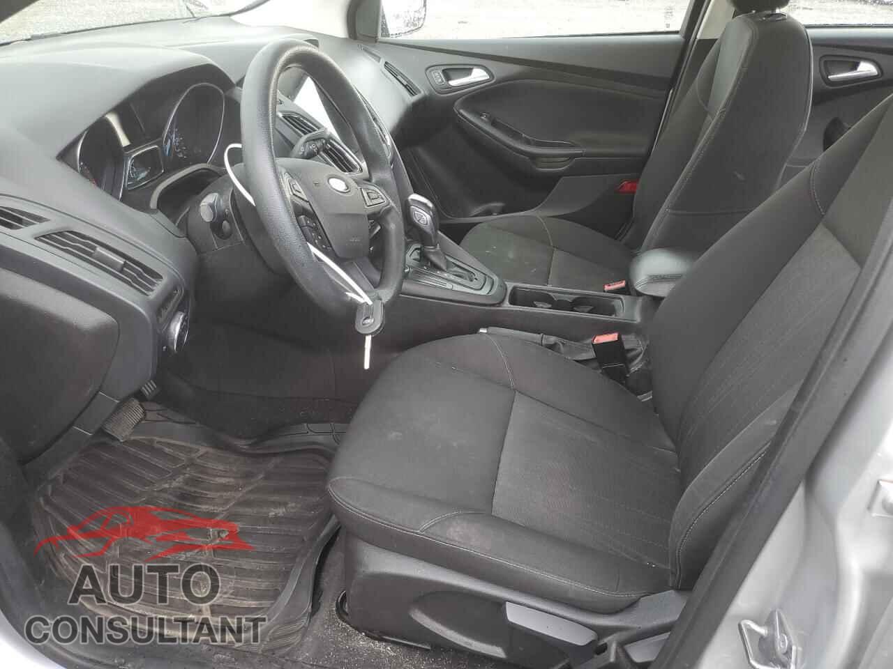 FORD FOCUS 2015 - 1FADP3F27FL263204