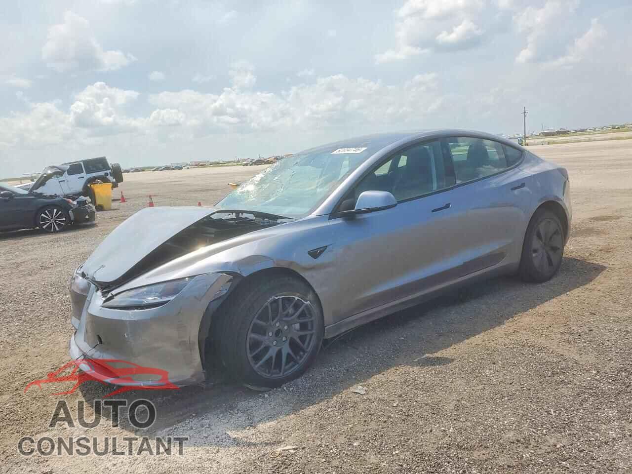 TESLA MODEL 3 2026 - 5YJ3E1EA2TF205606