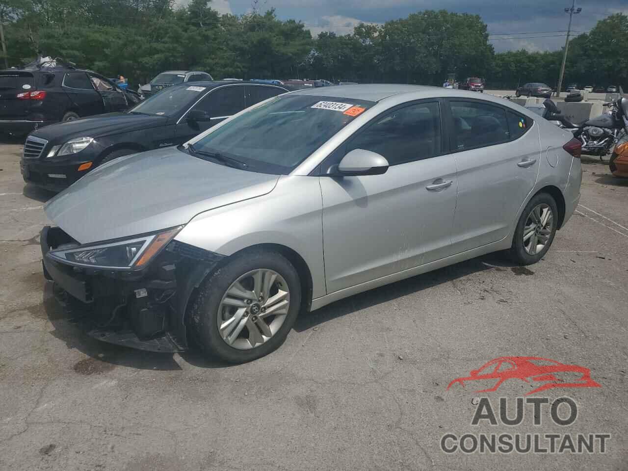 HYUNDAI ELANTRA 2019 - 5NPD84LF2KH414792