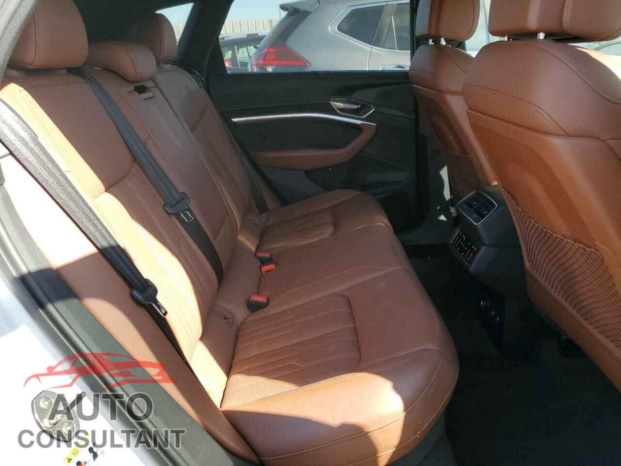 AUDI E-TRON 2019 - WA1VAAGE2KB014560