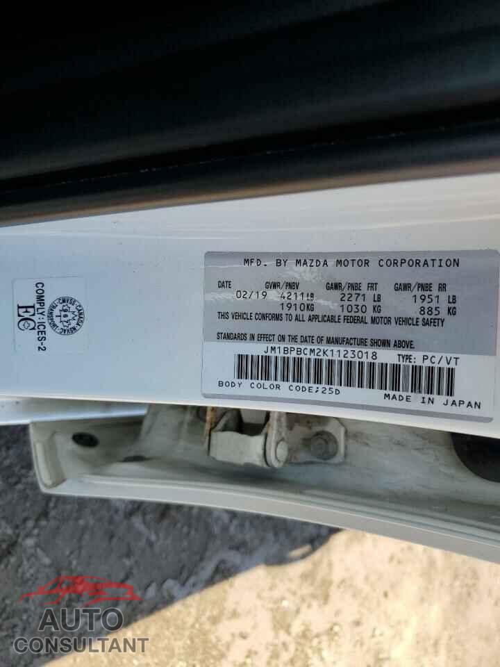 MAZDA 3 2019 - JM1BPBCM2K1123018