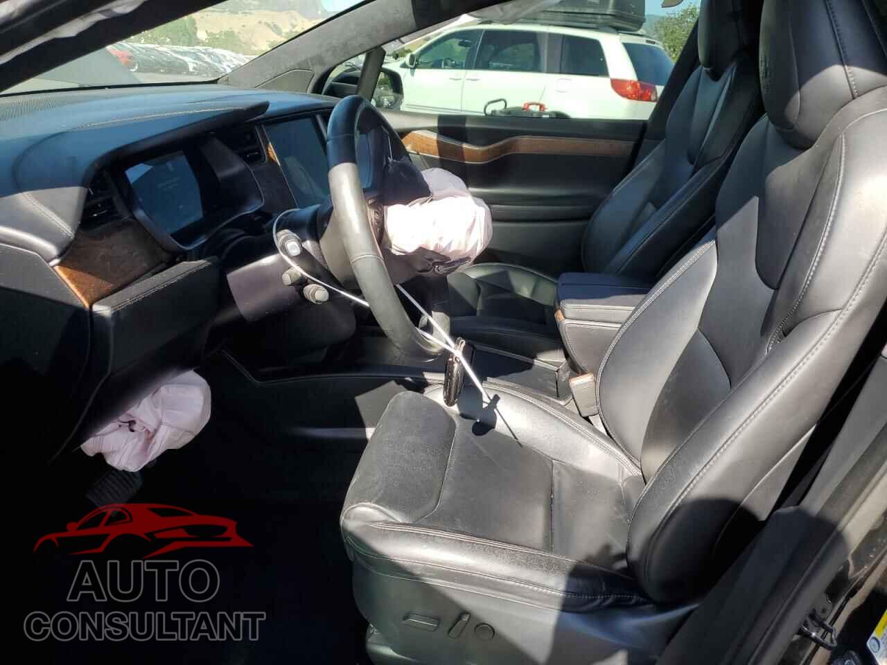 TESLA MODEL X 2020 - 5YJXCBE21LF305119