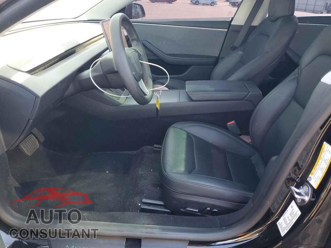 TESLA MODEL 3 2025 - 5YJ3E1EA0SF971879