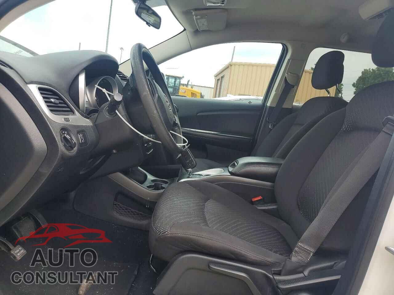 DODGE JOURNEY 2015 - 3C4PDCBG7FT696687