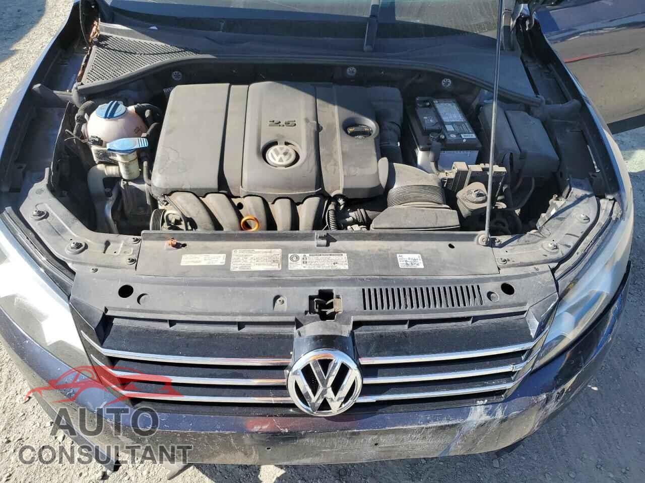 VOLKSWAGEN PASSAT 2012 - 1VWAP7A39CC018899