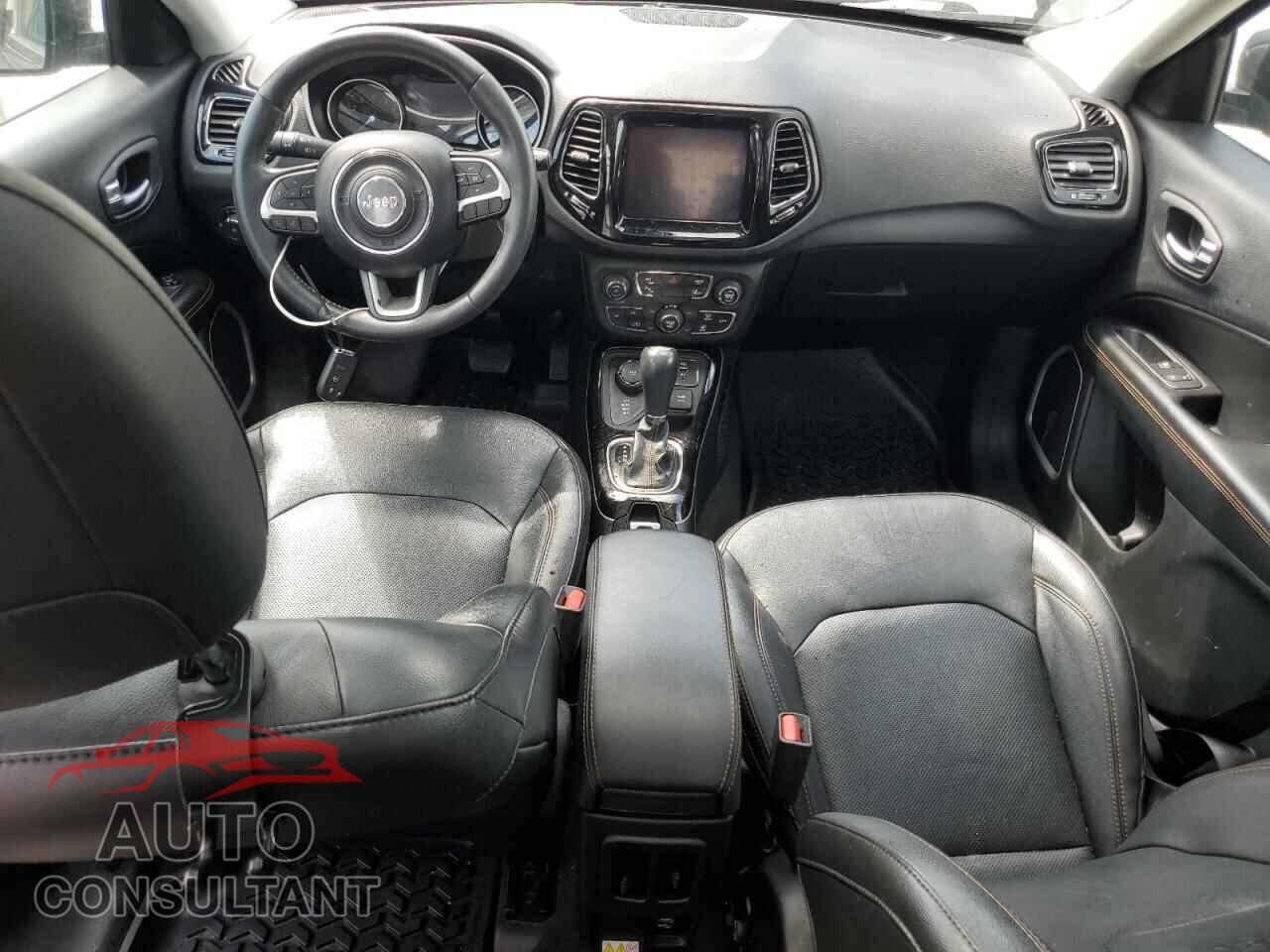 JEEP COMPASS 2018 - 3C4NJDCBXJT349615