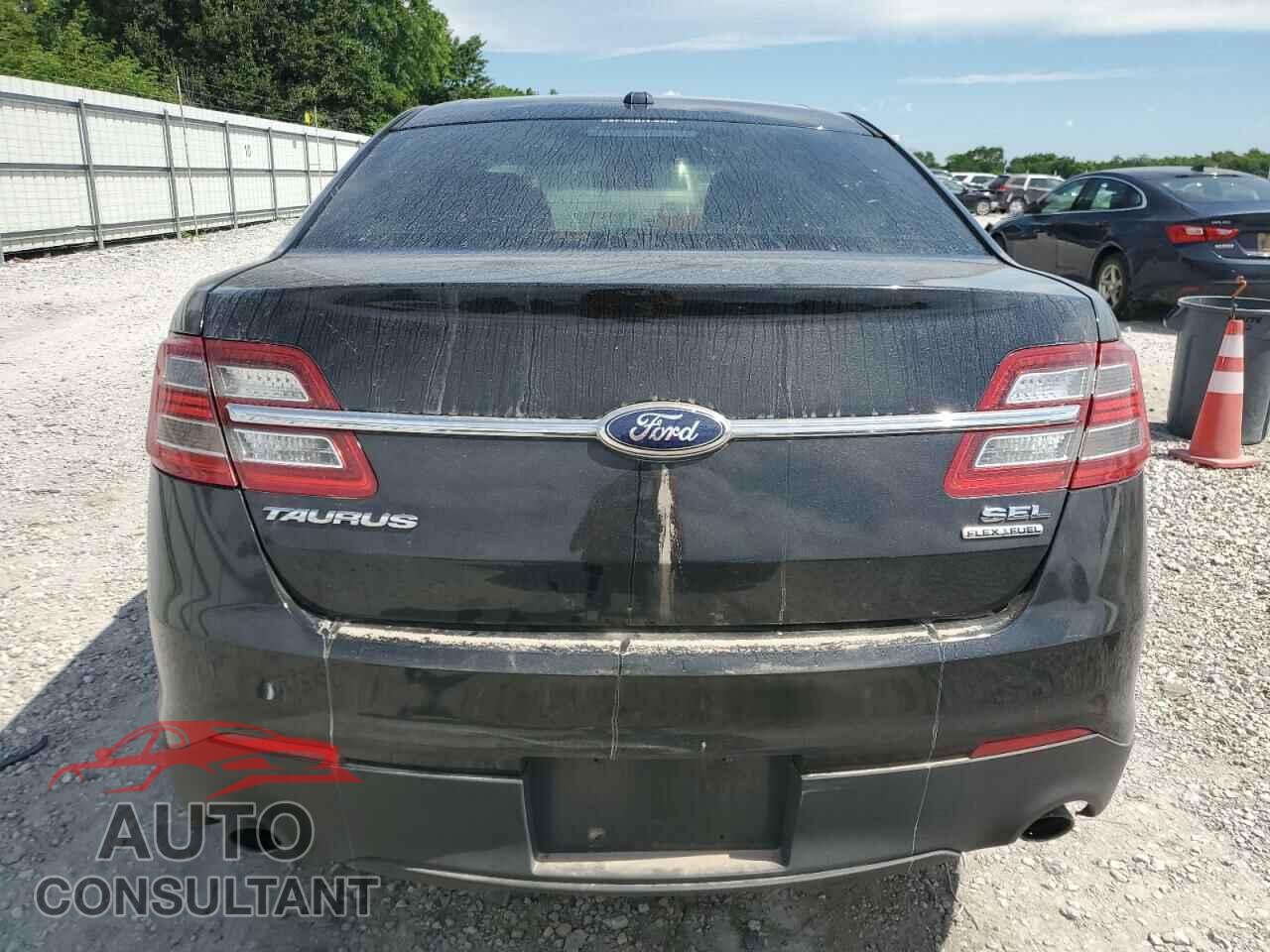 FORD TAURUS 2013 - 1FAHP2E85DG233707