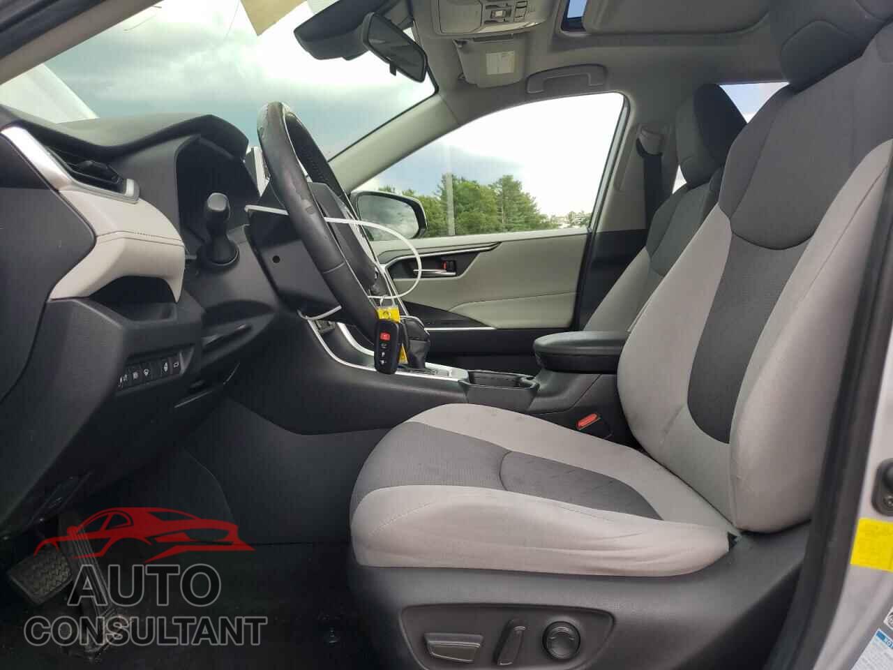 TOYOTA RAV4 2019 - JTMP1RFV7KD006554