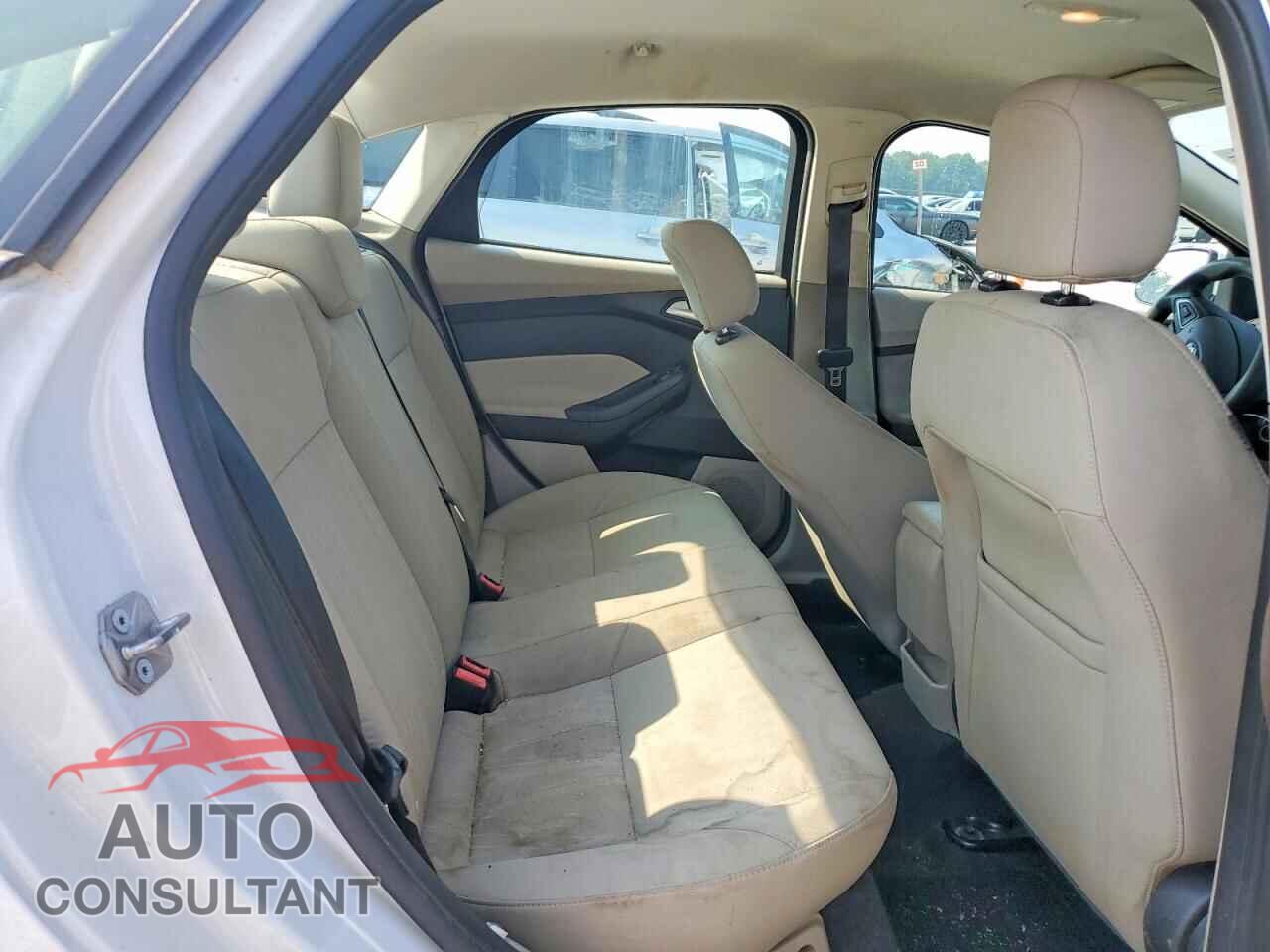 FORD FOCUS 2016 - 1FADP3F28GL401835