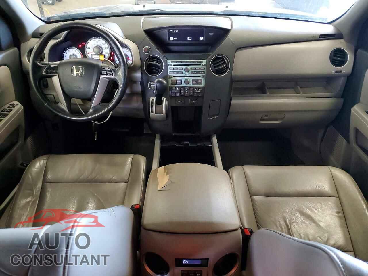 HONDA PILOT 2011 - 5FNYF4H65BB026535