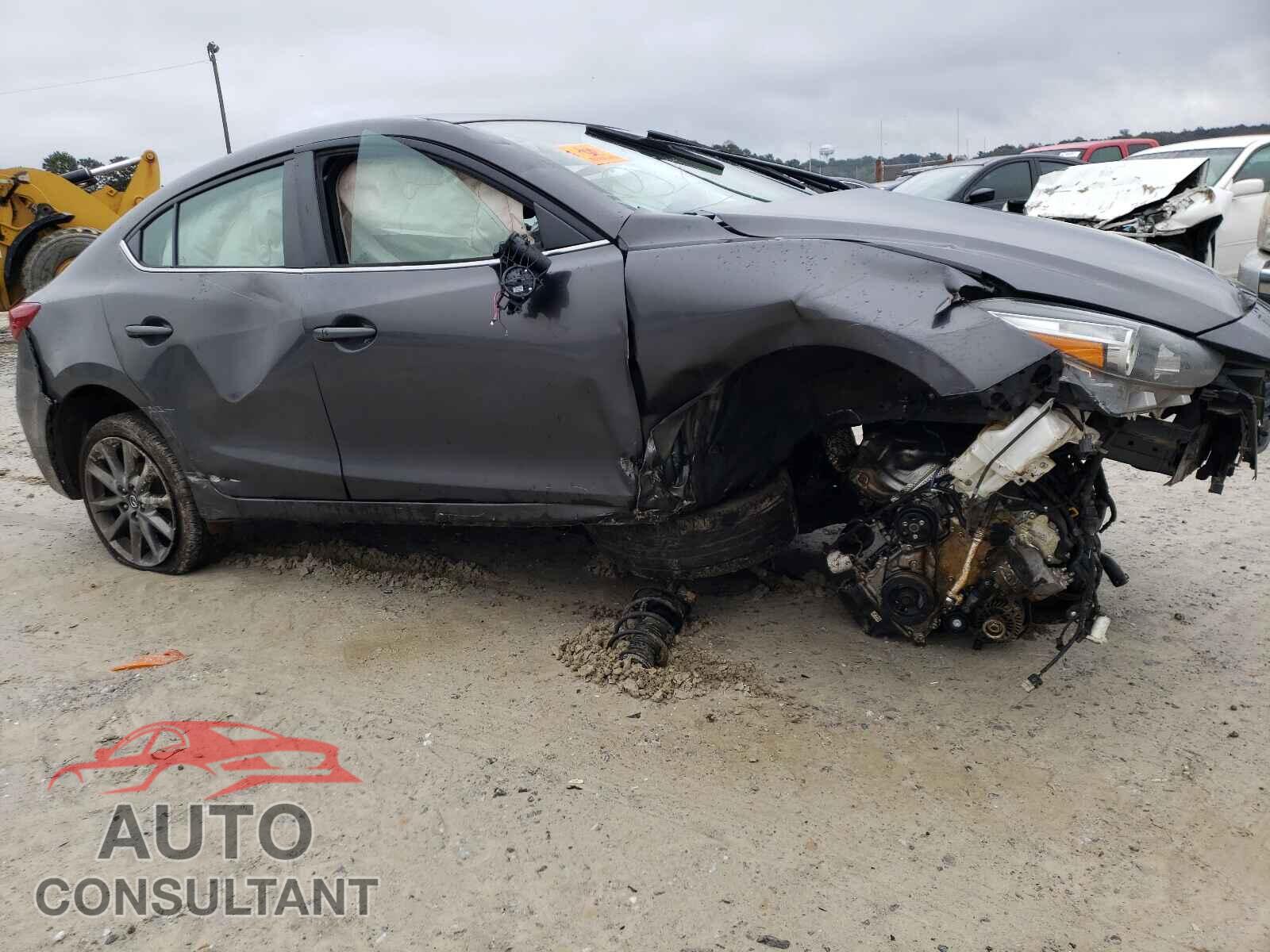 MAZDA 3 2018 - 3MZBN1V36JM265231