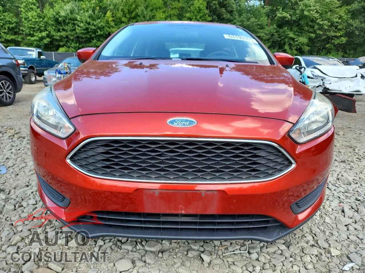 FORD FOCUS 2018 - 1FADP3FE3JL256821
