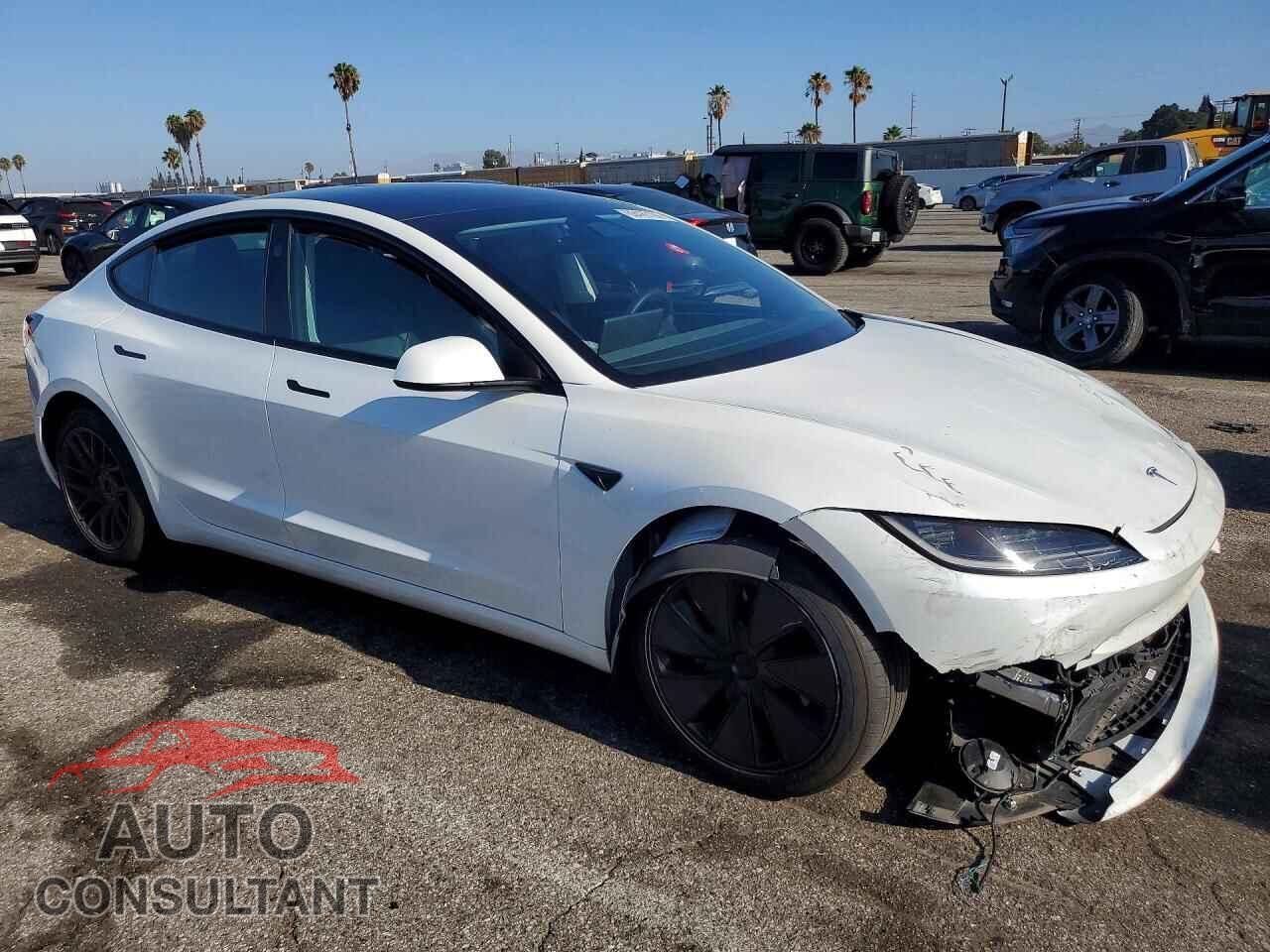 TESLA MODEL 3 2024 - 5YJ3E1EA4RF825706